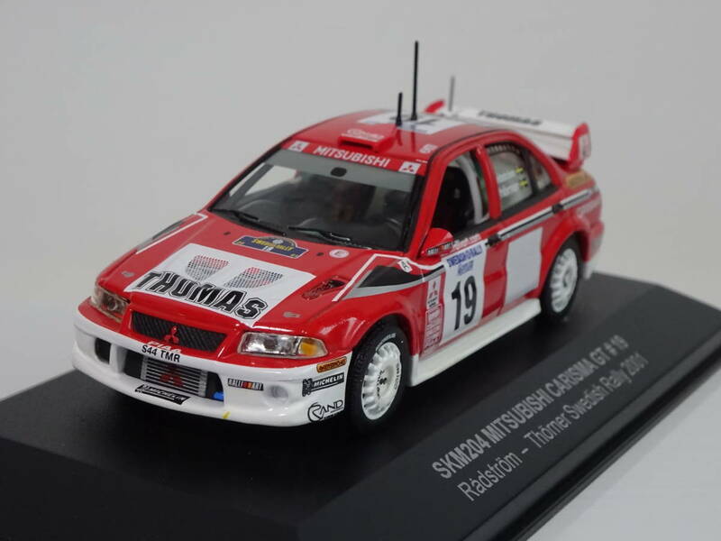 1/43 SKID 三菱　カリスマGT 2001 ( ランサーエボリューション ) スエーデン　ラドストローム