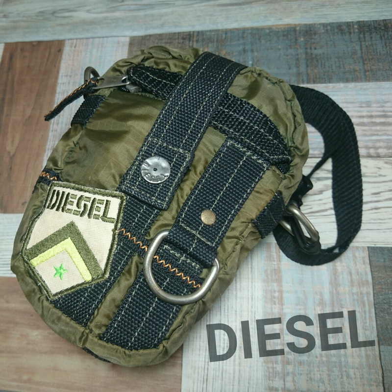 DIESEL　ディーゼル　ショルダーバッグ　中古　4ZB173