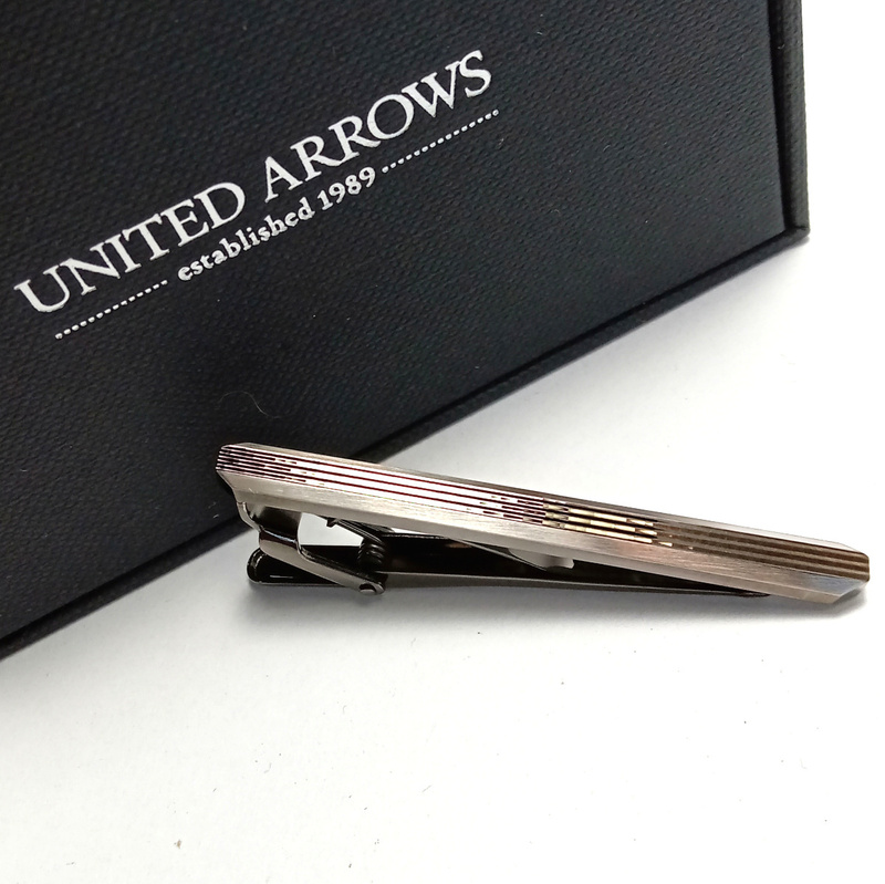 【uat57】UNITED ARROWS 　ユナイテッドアローズ 　ネクタイピン　 タイバー 　ガンメタ 　ストライプ