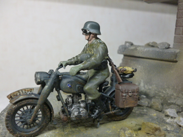 タミヤ1／３５ドイツ　BMWR75完成品