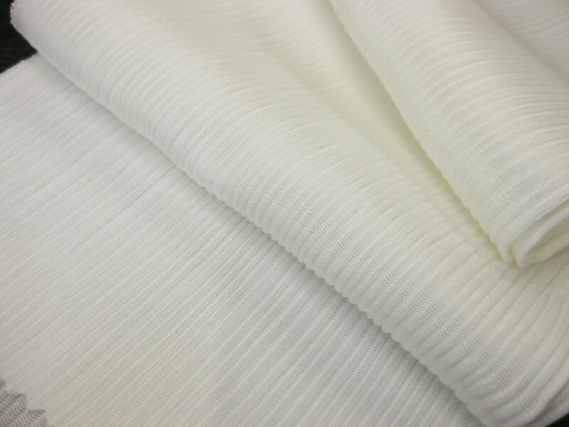 新品！日本製・珍しい・正絹楊柳半衿―白