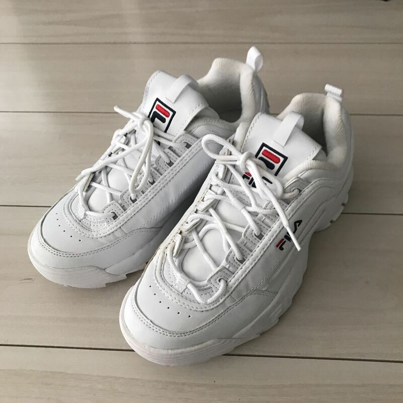 FILA◆フィラ　ディスラプター2◆DISRUPTOR2◆27cm◆US9ホワイト◆メンズ厚底スニーカースポーティ脚長ダットスニーカー