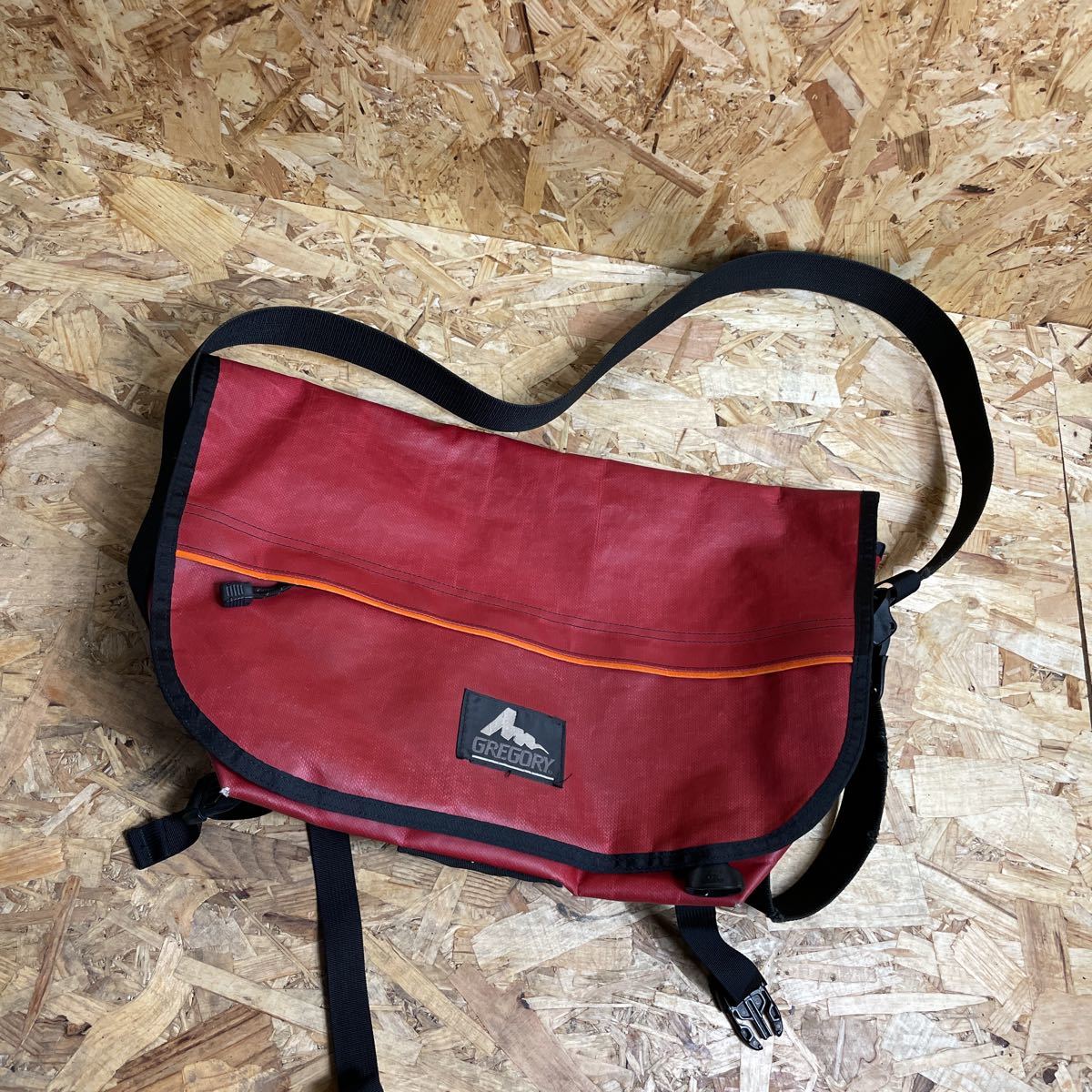 k GREGORY メッセンジャーバッグ ショルダーバッグ 中古　グレゴリー