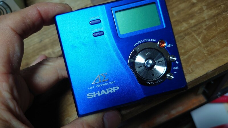【ジャンク品】 SHARP シャープ ポータブル MDレコーダー Auvi MD-DR77-A 故障品