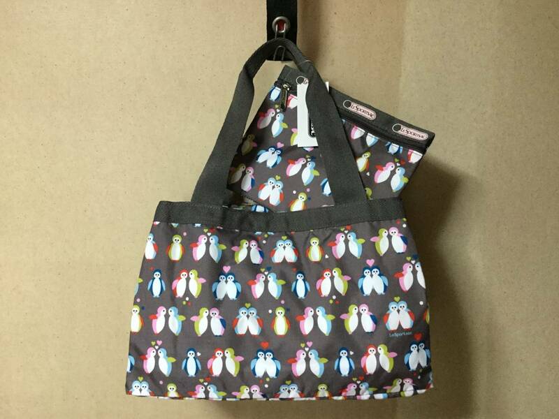 未使用★LeSportsac / レスポートサック　トートバッグ　モリー「PENGUIN（ペンギン）」★ポーチ付き