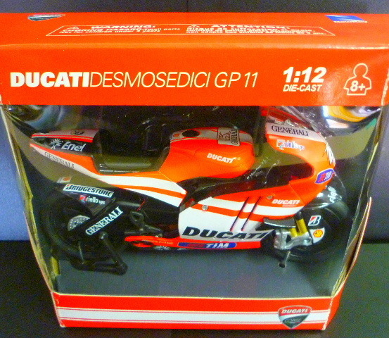 1/12 ドゥカティ デスモセデッチ GP11　ニッキーヘイデン　#69　 DUCATI ドカティ MotoGP アオシマ文化教材社 スカイネット NewRay 