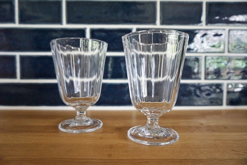 【新品　未使用】足付きデザートグラス　デザートカップ　 パフェグラス　2個セット