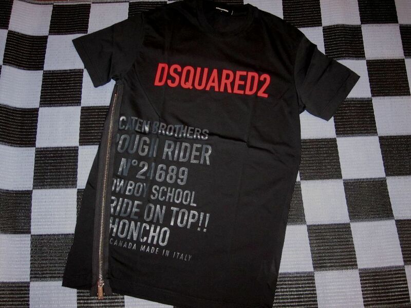 ブランド　DSQUARED2 （ディースクエアード ）高級ロゴ入り半袖Ｔシャツ本物　メンズ　サイズL（50）新品同様●ドルガバFENDIGUCCIMONCLER