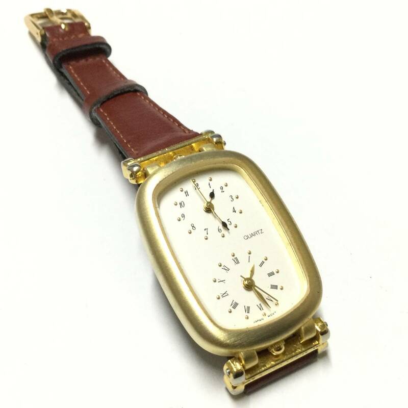 【レトロ＆ビンテージ、電池交換済】日本製 ダブルフェイス デュアルタイム レディース腕時計