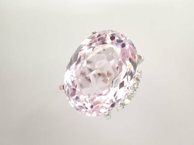 美品 Pt900 大粒!クンツァイト25.57ct ダイヤ計0.23ct デザイン リング 指輪