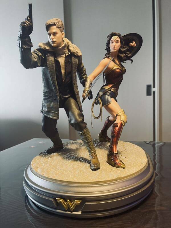 DC Collectibles ワンダーウーマン&スティーブ・トレバー　wonder woman statue Wonder Woman & Steve Trevor オリジナルボックス付き