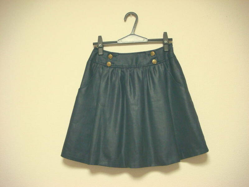 ロペピクニック　金ボタン付きデザイン　ふんわりスカート　美品　紺　36 薄手