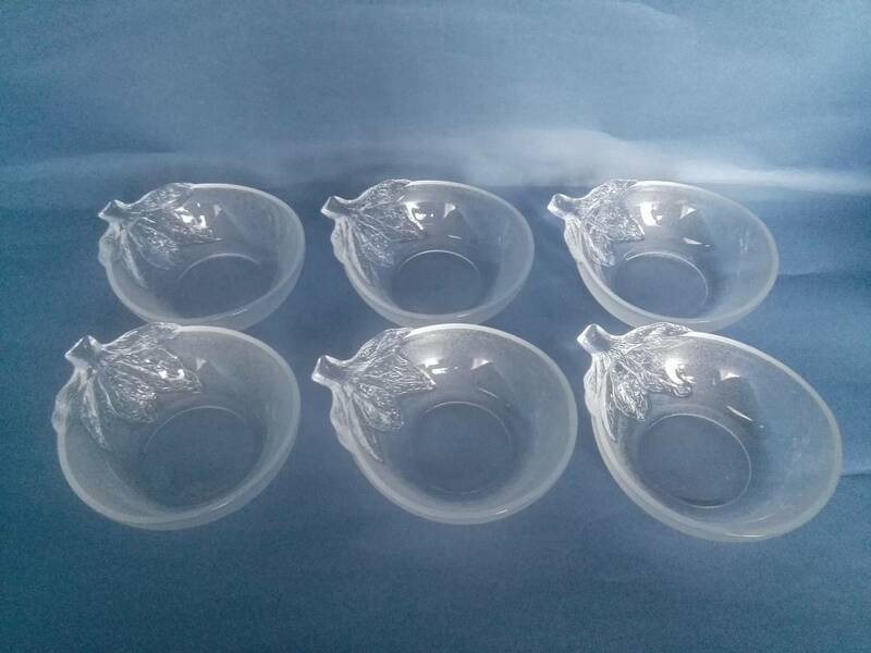 昭和レトロ　　ガラス製　　サラダボウル　小鉢　【ナス】　まとめ売り　　６客　　径約1２，８cm　　未使用