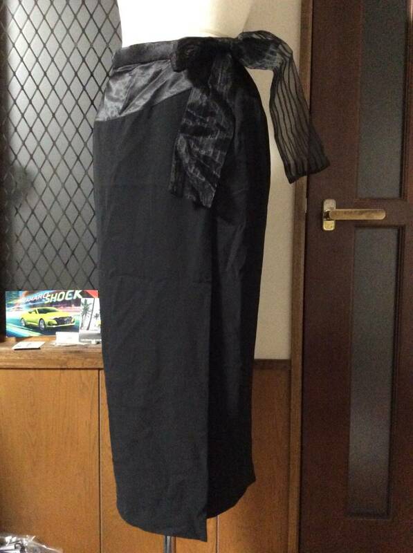 ブラックタイト巻きスカート 日本製