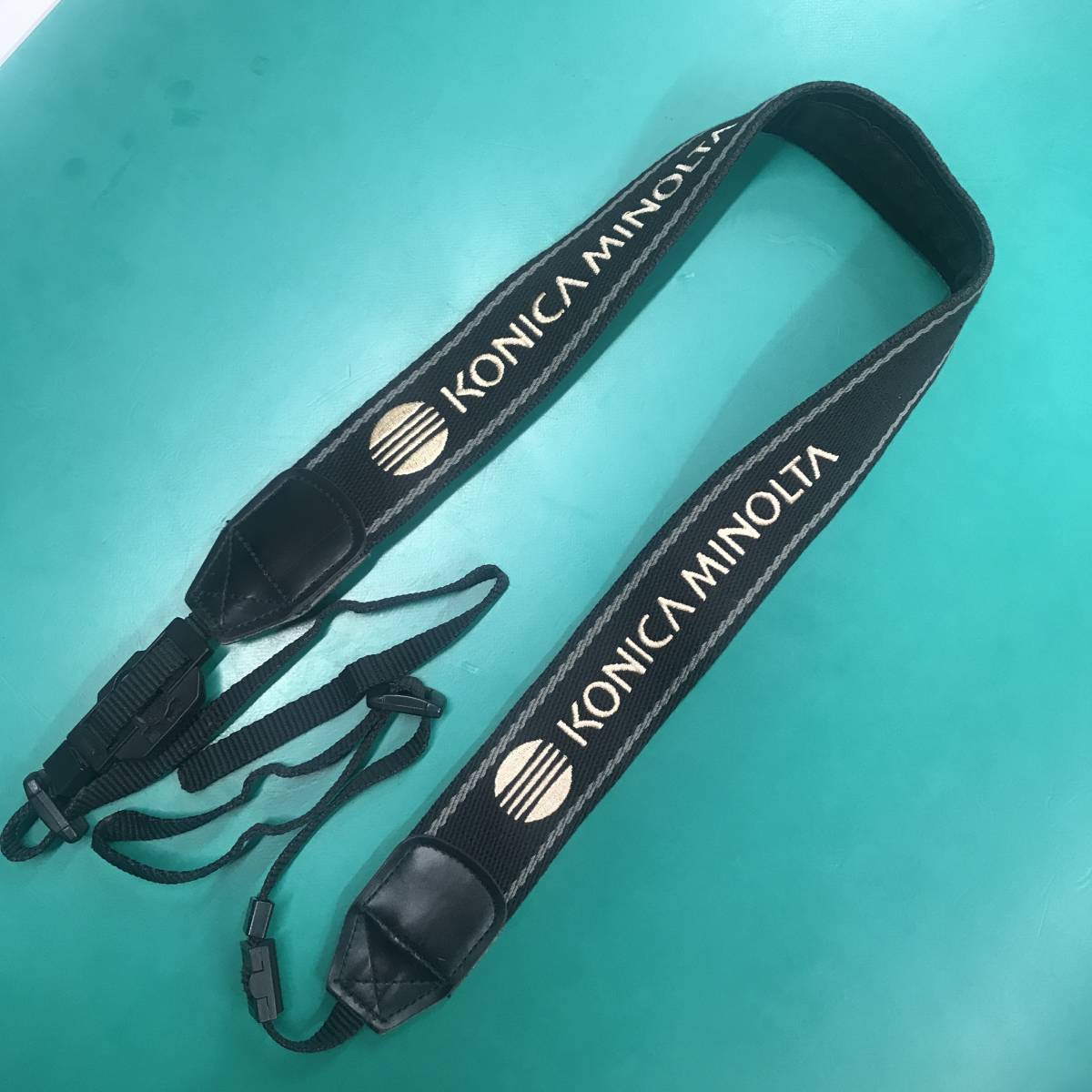 ★ コニカミノルタ ロゴ入り ストラップ 中古品 R01367