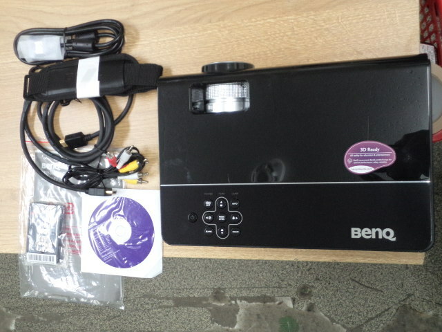 BENQ　デジタルプロジェクター　MP626　ケース付き