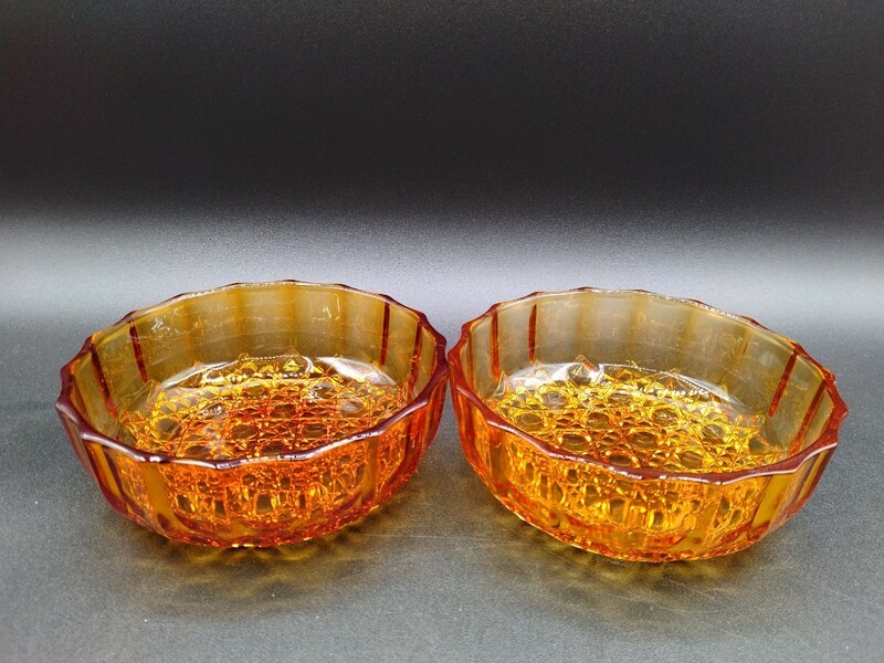 昭和レトロ アンバーガラス 器 2個 ガラス 皿 小鉢