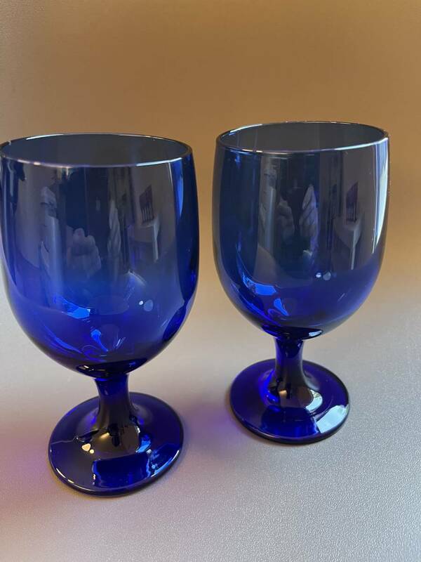 新品　未使用品　2個セット　ペアグラス　ワイングラス　コバルトブルー　アーミーホーム シンプルモダン　