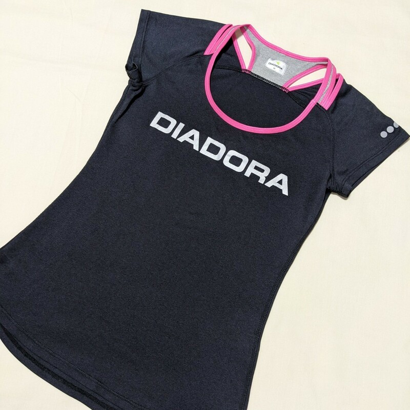 +PS2 DIADORA ディアドラ レディース M 半袖 Tシャツ カットソー 黒 ピンク 薄手 スポーツ ウェア トレーニング フィットネス