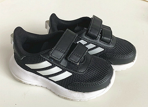 美品★adidas アディダス　14㎝　子ども　スニーカー　子ども靴　キッズシューズ 