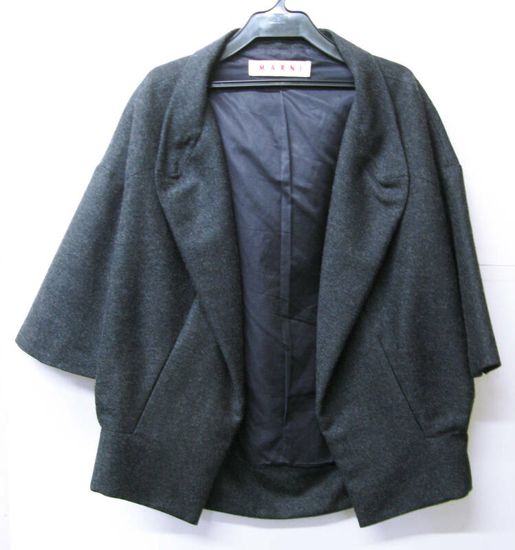 マルニ MARNI：ウール素材 ショート丈 コート / 厚手ジャケット （マント ポンチョ coat jacket