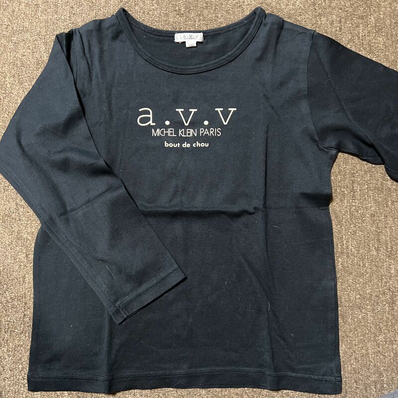 子供服　a.v.v 長袖Tシャツ サイズ130 A302