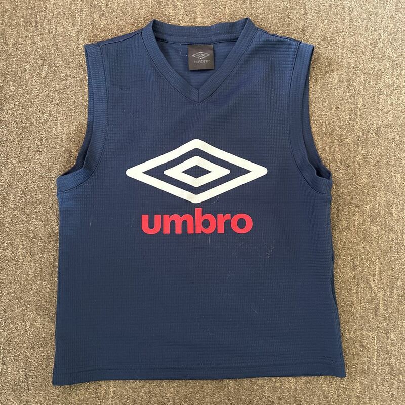 子供服　UMBRO アンブロ タンクトップ サイズ140 A353