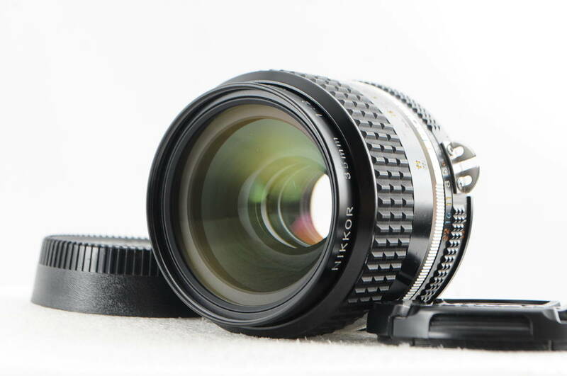 ■美品■ Nikon ニコン Ai-S 35mm F2 希少後期コーティング(SIC) ★清潔感溢れる綺麗な外観！カビ・クモリなし! 透き通る光学系！ ★#674