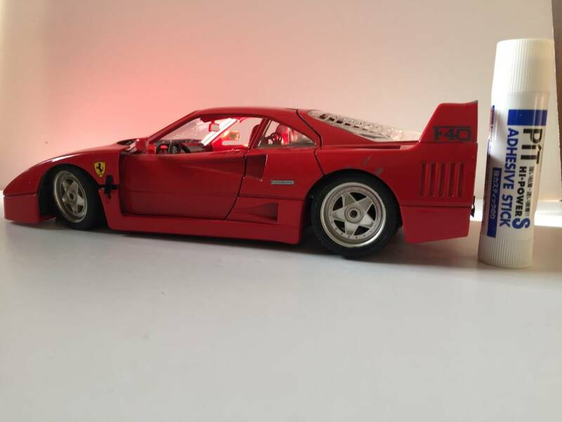 Bburago ブラーゴ 1/18 フェラーリ F40 1987 MO PROVA 983　★前輪破損★