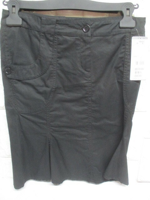 D492/未使用 ungaro fever ウンガロ シルク 絹 スカート 定価44000円 匿名発送 サイズ42(LL)