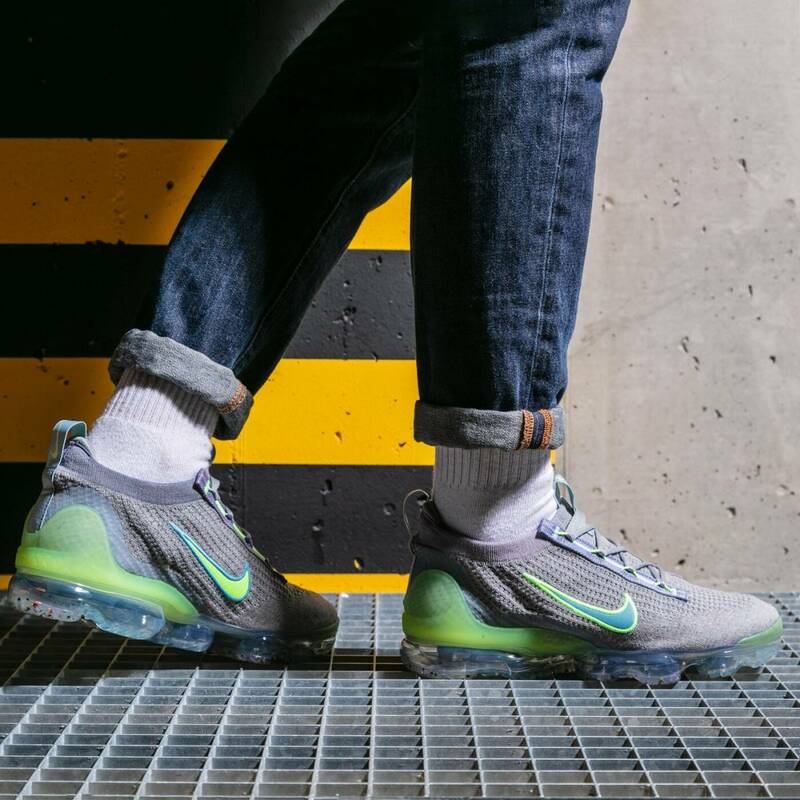 2.5万★美品 超軽量 名作 ナイキ エア ヴェイパー マックス 2021 フライニット NIKE AIR VAPORMAX 2021 FK DH4084-003 US9.5 27.5cm