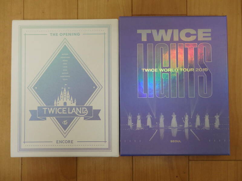 F35/8-5.5) TWICE LIGHTS WORLD TOUR 2019 SEOUL & TWICE LAND セット　Blu-ray / ブルーレイ