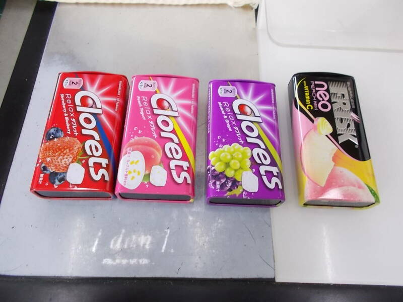 クロレッツ リラックス タブレット 空き缶×3缶（赤、ピンク、紫) FRISK neo 空き缶×1缶 DIYや手工芸用のネジ等の小物入れにいかが