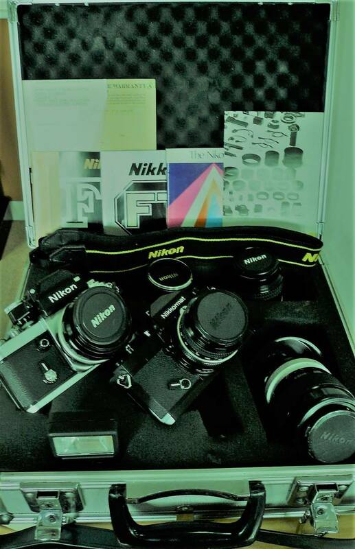 01）高級カメラセット　ニコン1眼とニコマートブラック＋レンズ5本＋フラッシュ＋その他のアクセサリ多数セット