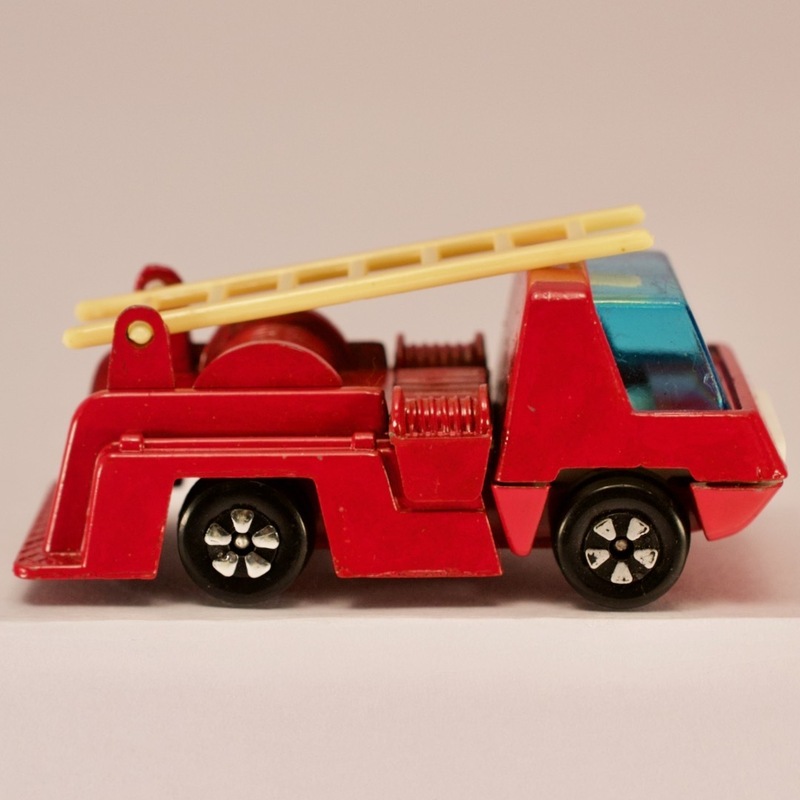 プレイアート（PLAYART） 消防車 Fire Truck 1/64
