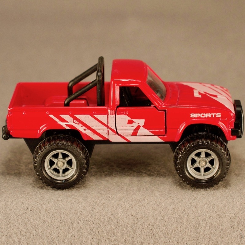 トミカ トヨタ（TOYOTA） ハイラックス 4WD