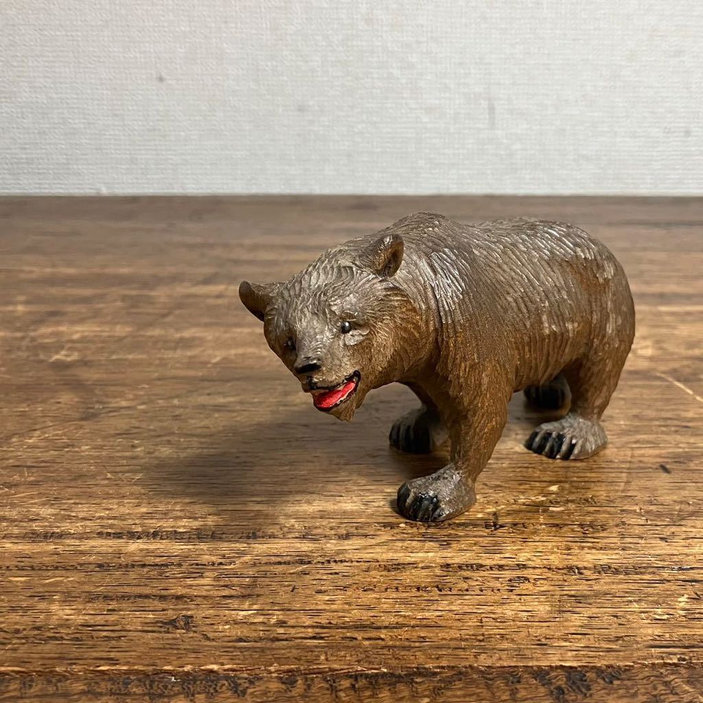 古い木彫り熊 手のひらサイズ 銘なし 高さ6.4cm スイス製？ 北海道 木彫りの熊 くま 農民美術 昭和レトロ 民芸品 工芸品 八雲 旭川 アイヌ