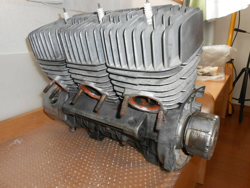カワサキ　SS350エンジン