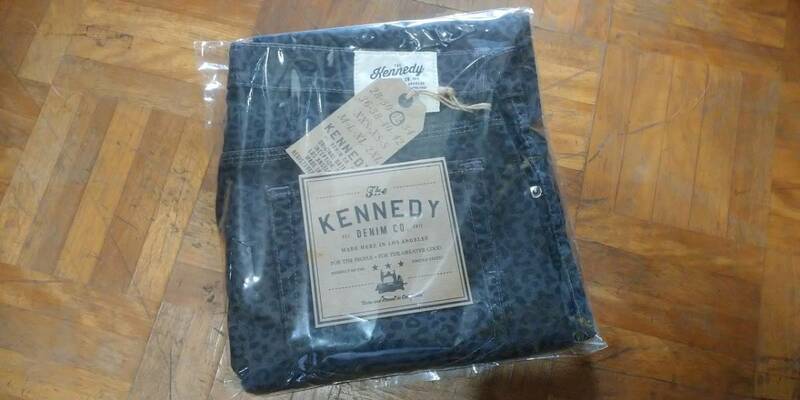 KENNEDY　ケネディー　ジーンズ　レオパード柄　未使用品　32　MADE IN 　U・S・A