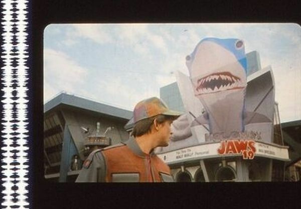 バックトゥザフューチャー２ 35mm映画フィルム マイケルＪフォックス JAWS19 ロバートゼメキス ◆BACK TO THE FUTURE PART II 連続５コマ