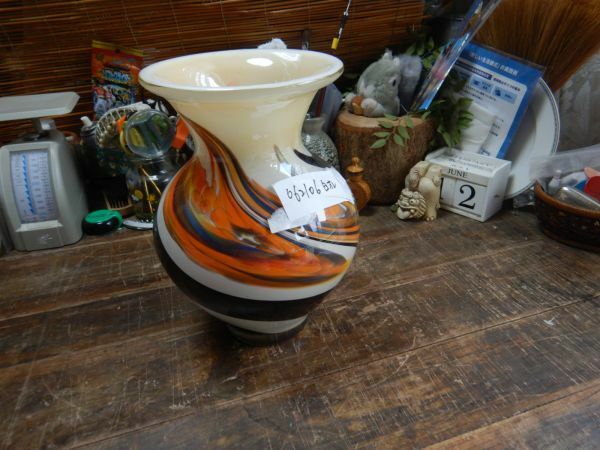 ガラス　花器062106 白橙約18H26CM 花瓶　壺　ポット　日本製　MADE IN JAPAN 昭和レトロ　可愛い　CRAFT GLASS　一点もの　インテリア