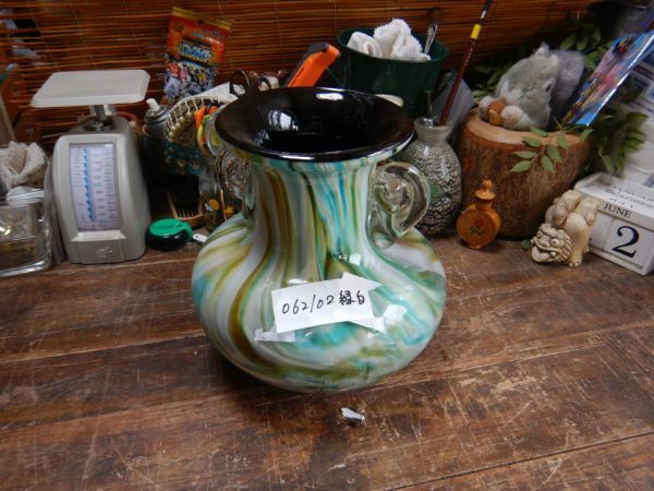 ガラス　花器062102 緑白大体21H22CM 花瓶　壺　ポット　日本製　MADE IN JAPAN 昭和レトロ　可愛い　CRAFT GLASS　一点もの　インテリア