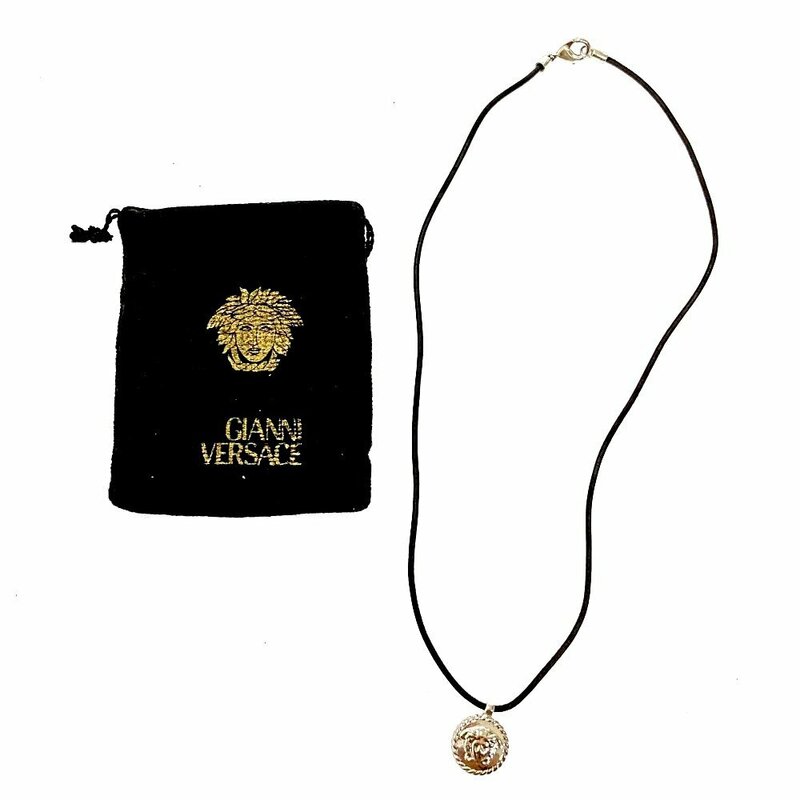 Gianni Versace ジャンニ・ヴェルサーチ メタル レザー メデューサ ラウンド ネックレス シルバー 182003 ネックレス