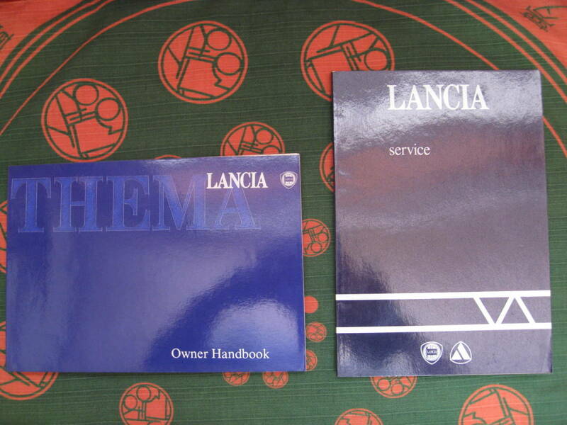 【中古品】☆ LANCIA / ランチャ　テーマ / Owner Handbook / 取扱説明書 / 　英語版！