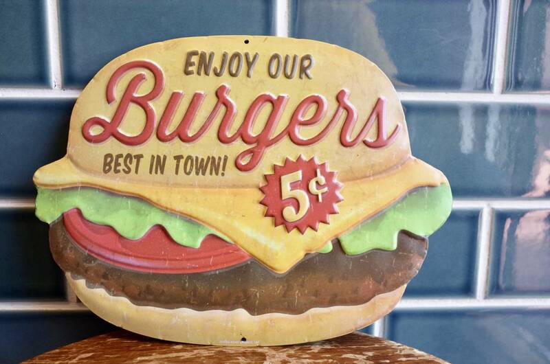 新品 Hamburger ハンバーガー　看板 メタルサイン エンボス 世田谷ベース アメリカン 店舗 カフェ インテリア