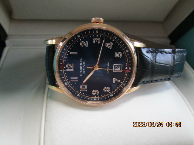 ティファニー　腕時計　ローズゴールド無垢　TIFFANY＆Co CT60 18KRG 　38mm　自動巻き　裏スケ 　ブルー文字盤　美品