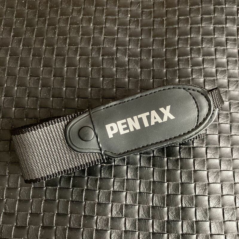 【新品未使用・送料無料】Pentax ペンタックス カメラ ストラップ 黒色(ブラック)×グレー