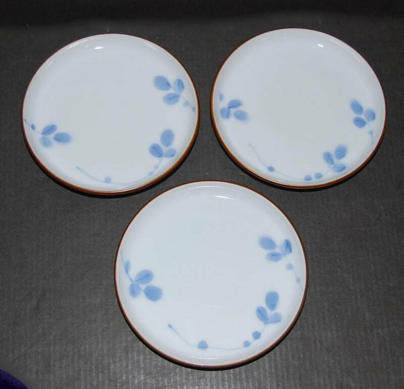 ● 白山陶器 小皿3枚 
