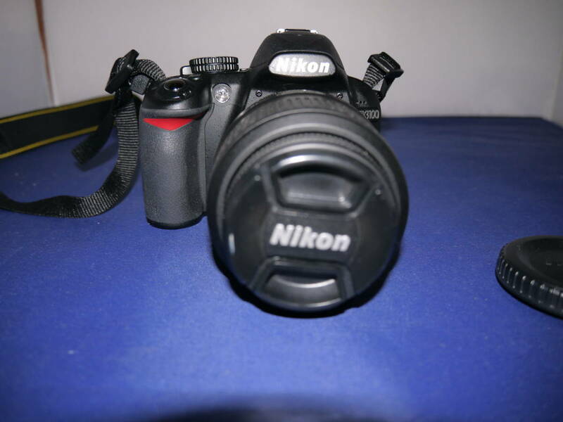  Nikon D3100＋レンズ AF-S DX NIKKOR 18-55mm 1:3.5-5.6G VR　ブラック