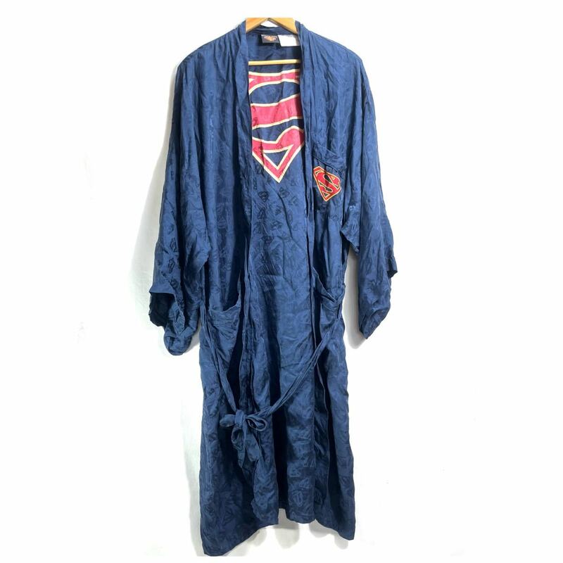 ■ WARNER BROS ワーナー Superman スーパーマン 総柄 ポケット付き 長袖 ロング シルク ガウン 羽織 ONE SIZE FITS ALL 紺 アメコミ ■